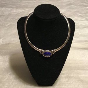 Gorgeous silver tone choker w/ blue lapis looking oval stone - Egyptian design